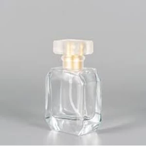 Botol Parfum Terpopuler Tahun Ini Koleksi Aroma dengan Desain Menggoda